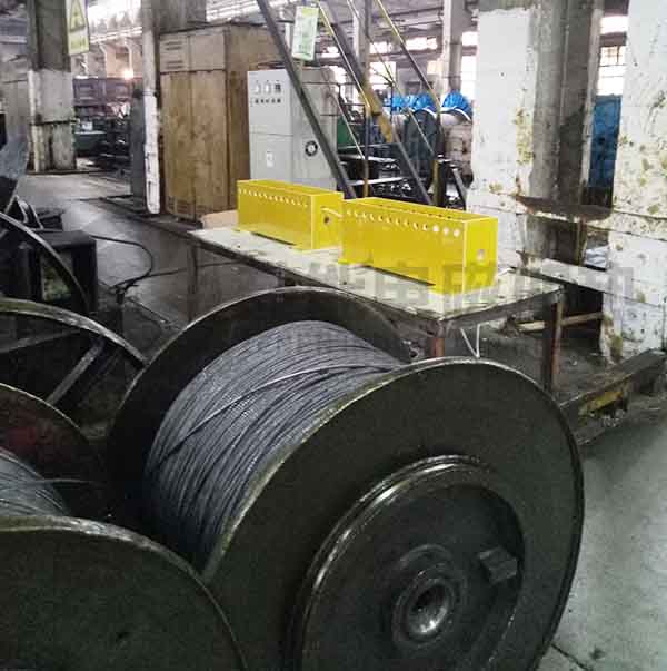 鋼絲繩加熱改造現(xiàn)場3 鋼絲繩加熱改造現(xiàn)場3