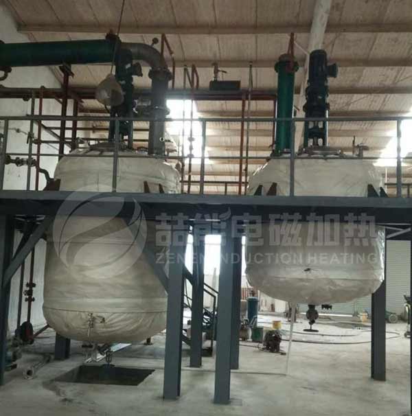304不銹鋼常壓反應(yīng)釜加熱 304不銹鋼常壓反應(yīng)釜加熱